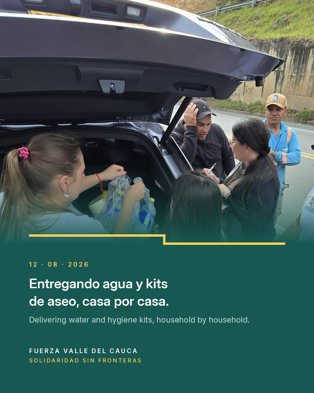 Voluntarias descargan suministros del vehículo y registran cada entrega